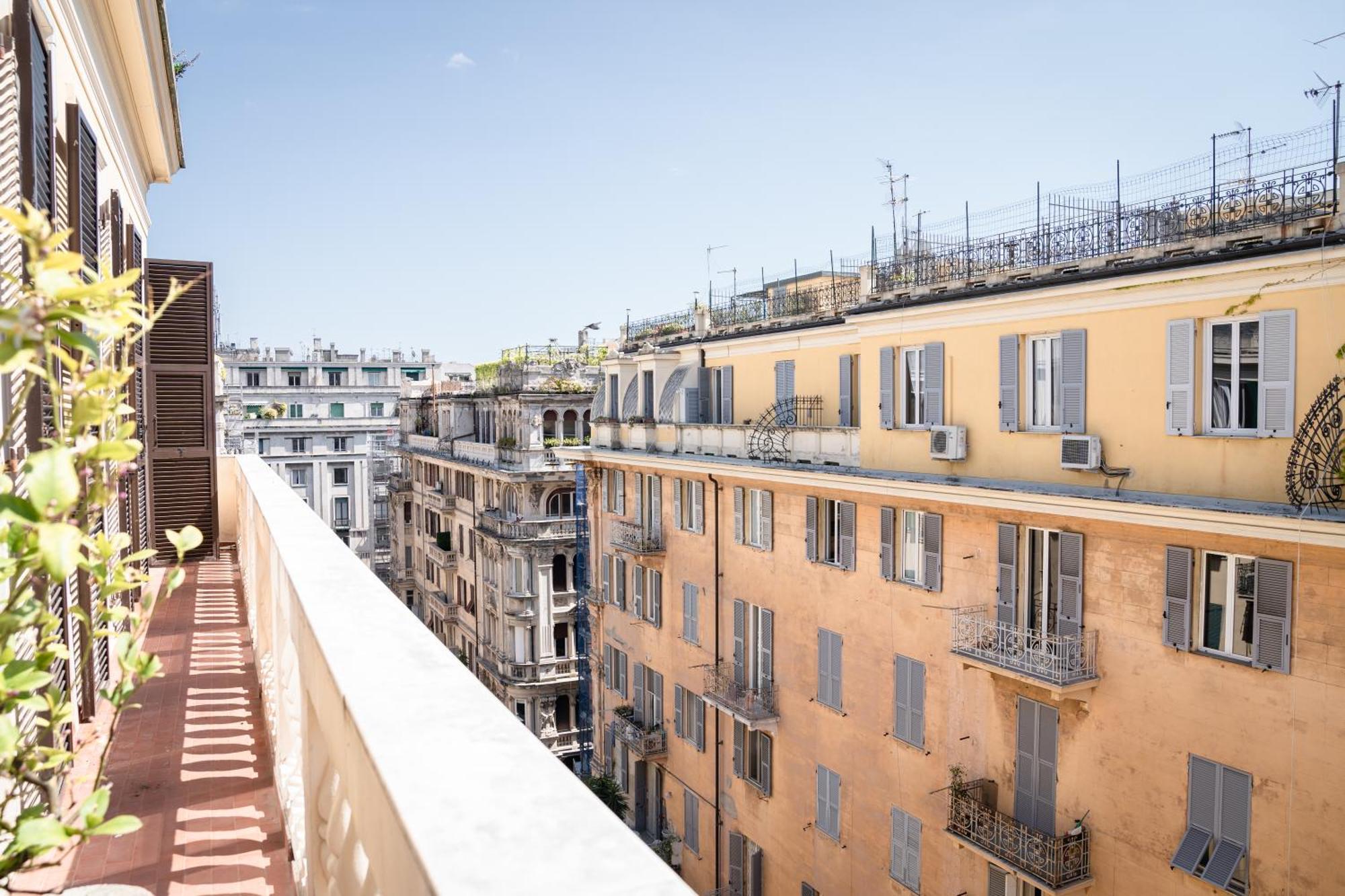 The Chandelier Genoa Bagian luar foto